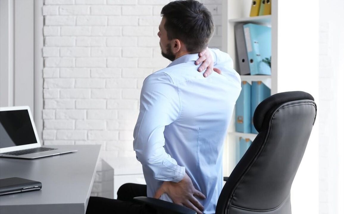 bol u leđima pri sjedenju